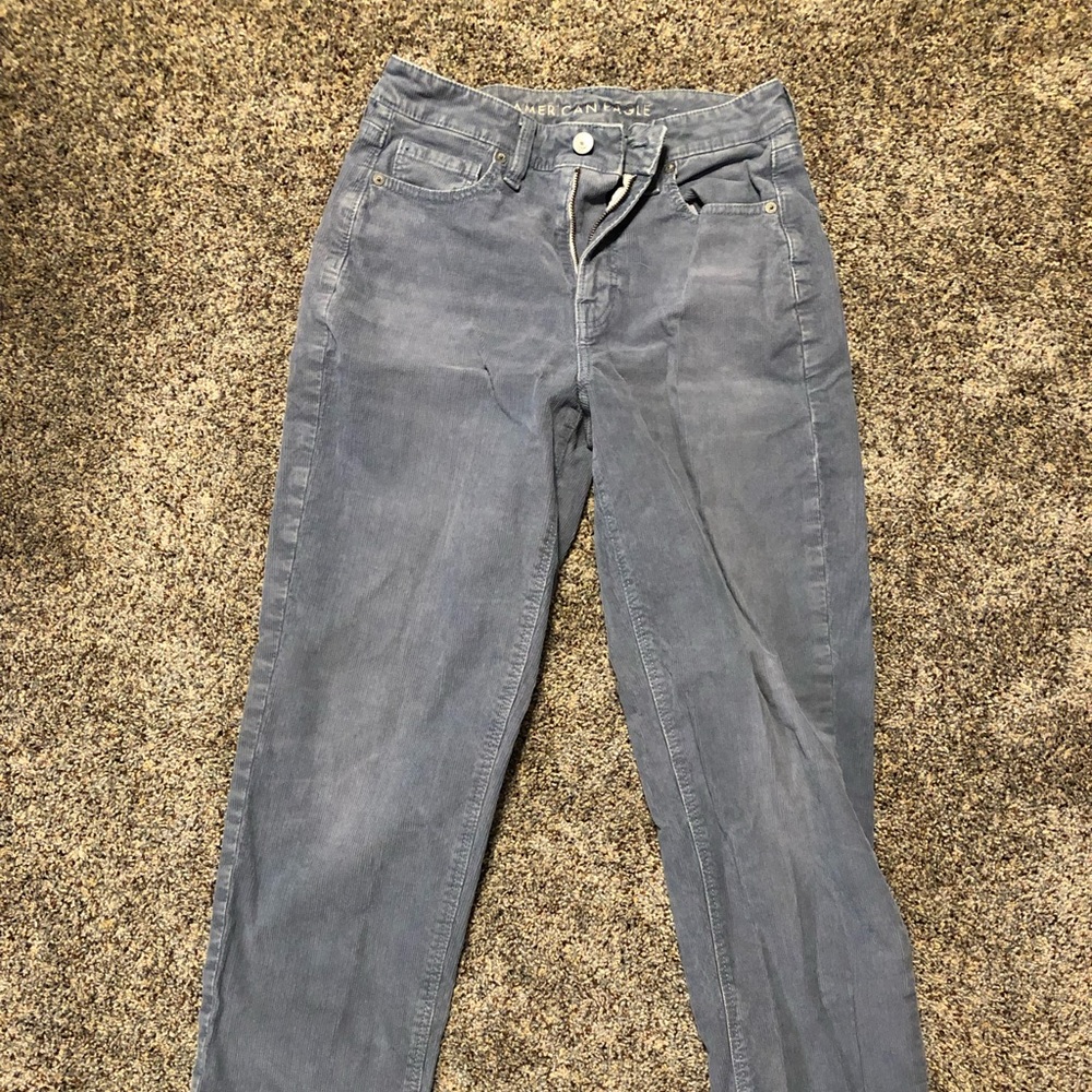 American Eagle Women’s corduroy pants. Size 4 Tall. Skinny fit.